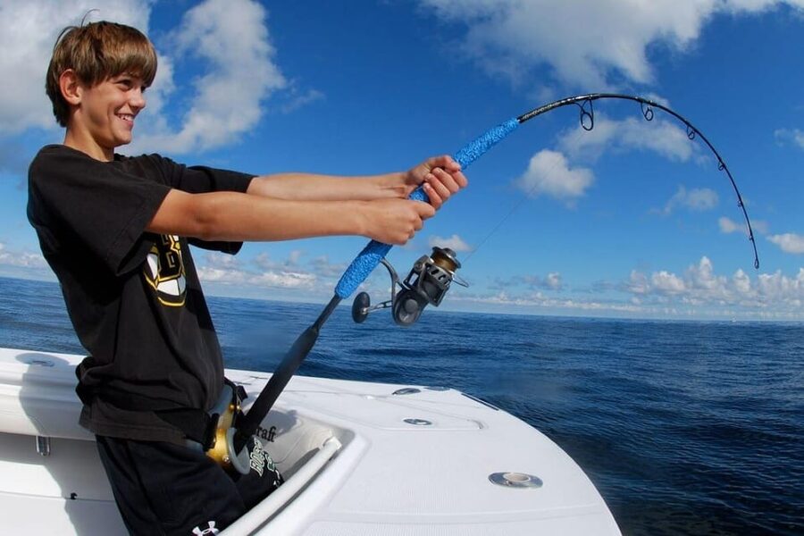 Barcelona: Privat fishing trip in a yacht - Gear, bait, and an on-board skipper you can actually trust