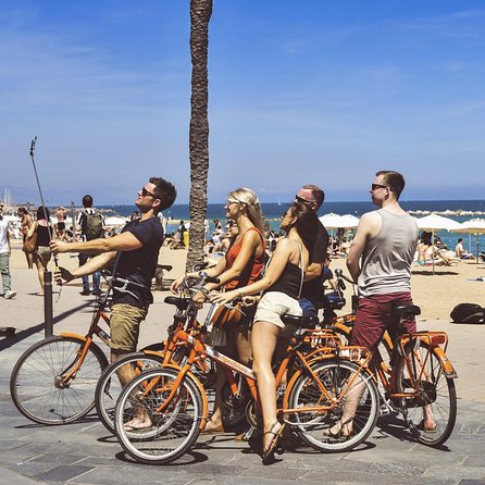 Barcelona Private Bike/eBike Tour & Sagrada Familia Tickets - Plaça de Catalunya: the city center rest stop