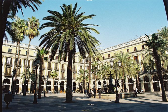 Barcelona Private Bike Tour - Barceloneta finish: sea air and fisherman-city vibes