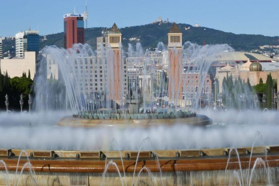 Barcelona: Private City Sights Tour, Including Cable Car - La Rambla highlights, without getting stuck in the crowds