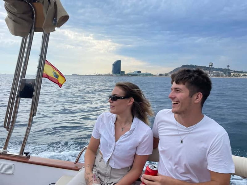 Barcelona: Private Classic Yacht Tour with Drinks - Who should book this classic yacht tour