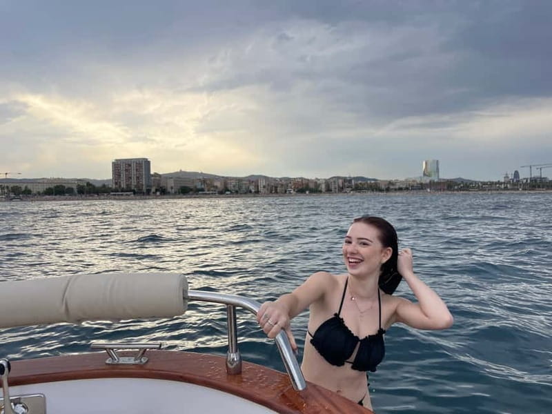 Barcelona: Private Classic Yacht Tour with Drinks - Should you book it or skip it?