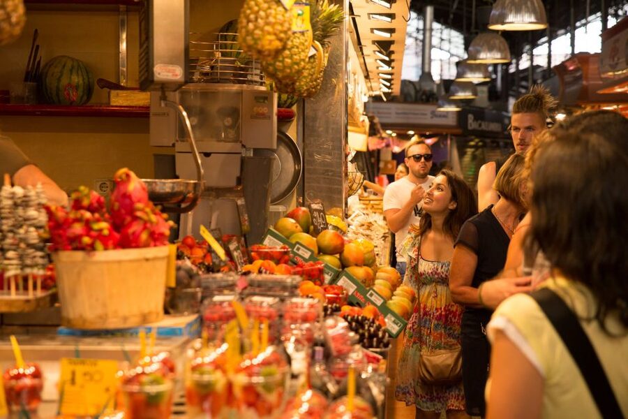 Barcelona: Private Food Tour – 10 Tastings with Locals - Market days and Sundays when the usual stops are closed