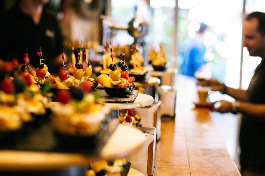 Barcelona: Private Food Tour – 10 Tastings with Locals - Price and value: does $193 pencil out