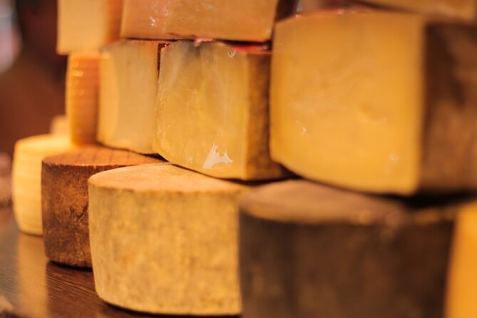 Barcelona Private Food Tour: Tapas, Paella & 8+ Food Tastings - Mercat de Santa Caterina: how a market teaches you to taste