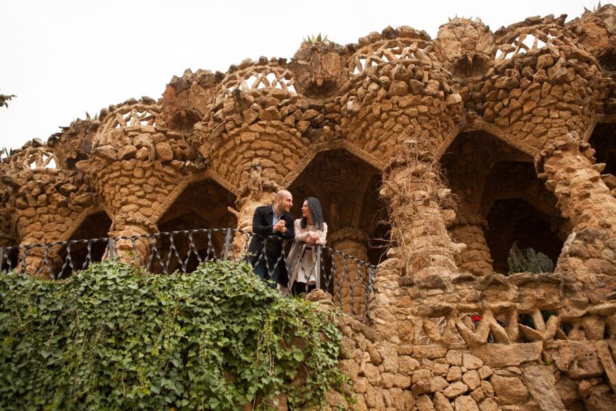 Barcelona: Private Full Park Güell Photoshoot - Price and value: $188 per person, what that buys