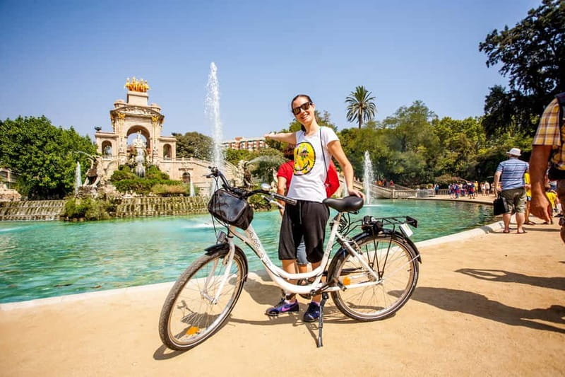 Barcelona: Private Group Bike Tour - Quick hits before you pedal