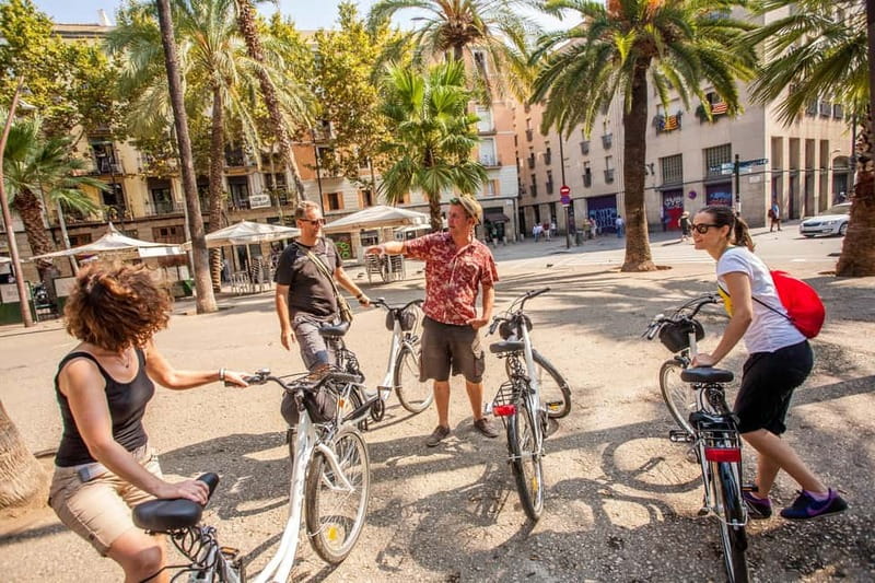 Barcelona: Private Group Bike Tour - Starting at Green Bikes near Liceu: your first five minutes matter