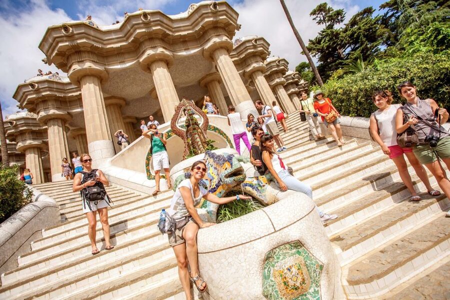 Barcelona: Private Half-Day Tour - Casa Batlló and Casa Milà on Passeig de Gràcia