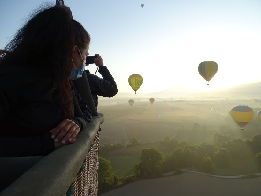 Barcelona: Private Hot Air Balloon Ride - After landing: Cava toast, pastries, and a pilot-signed certificate