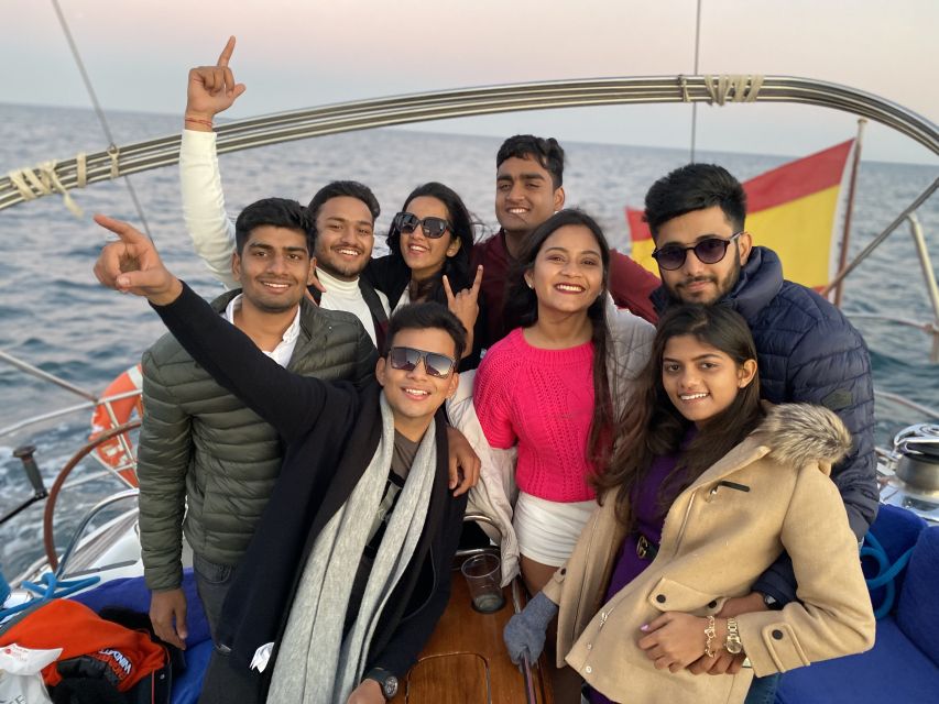 Barcelona: Private Luxury Sailing Tour - Drinks and snacks: the onboard rhythm