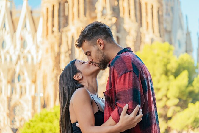 Barcelona : Private Photoshoot Outside Sagrada Familia - Who this is ideal for, and who should think twice