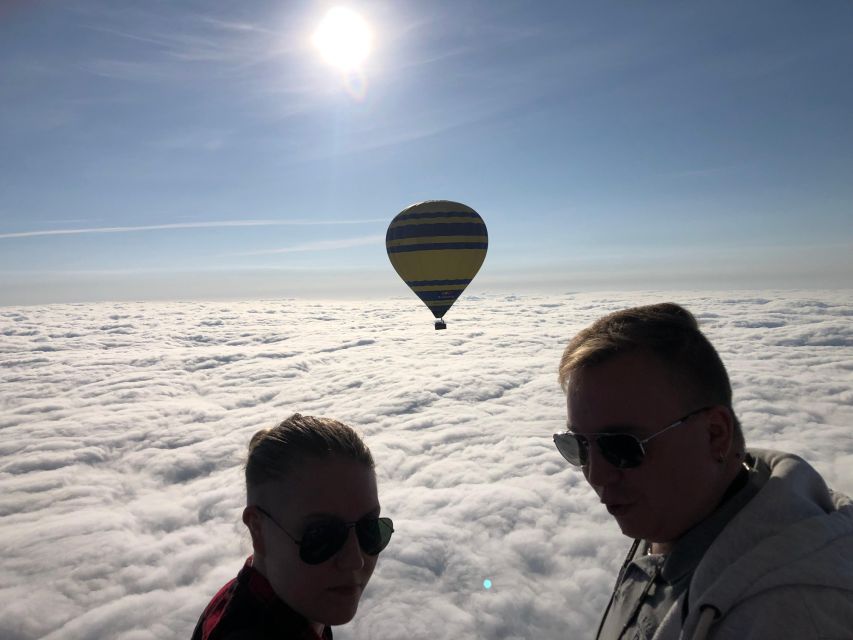Barcelona: Private Romantic Balloon Flight - Landing, Cava Toast With Pastries, and Your Souvenirs