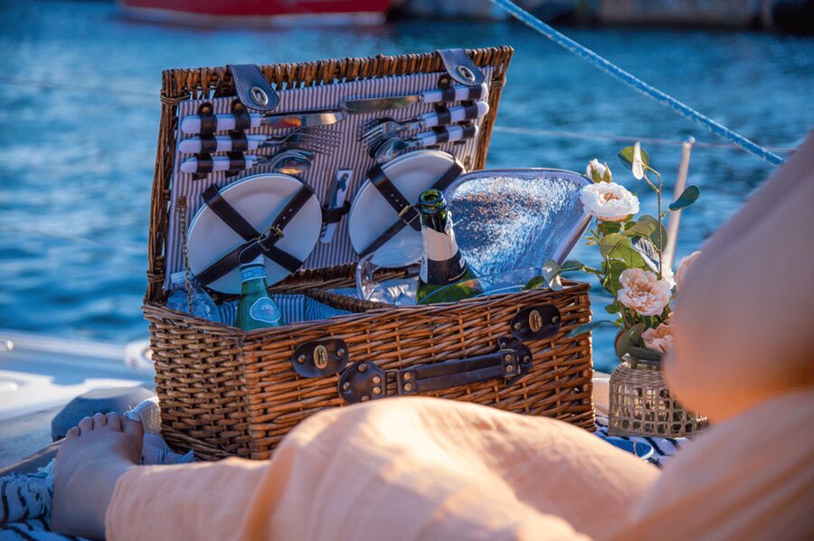 Barcelona: Private Romantic Sailing Tour with Drinks - Why a Private Sail in Barcelona Feels Different