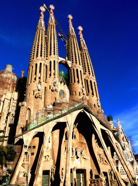 Barcelona: Private Sagrada Familia and Park Guell Tour - Should you book this private Sagrada Familia and Park Guell tour?