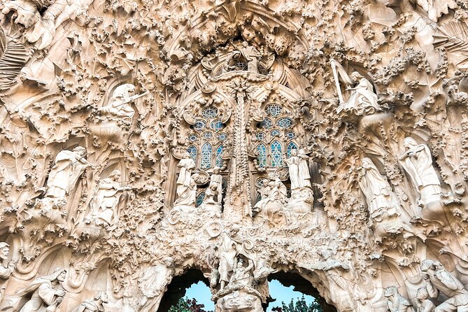 Barcelona: Private Sagrada Familia & Park Guell tour with Pickup - Pickup and Timing: How to Make the Day Actually Work