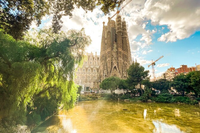 Barcelona: Private Sagrada Familia & Park Guell tour with Pickup - Price and Value: Is $421.67 Per Person Worth It?