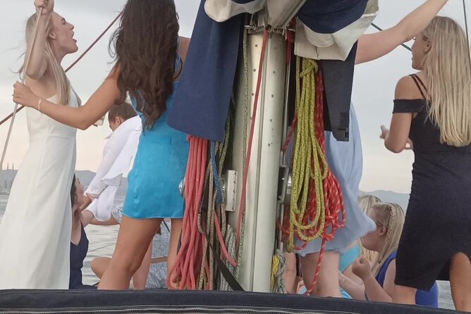 Barcelona private Sailing Tour - Drinks and snacks onboard: why it feels like value, not add-ons