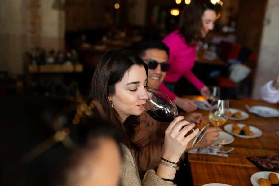Barcelona Private Tapas Tour with Lunch or Dinner in El Born - Gothic Quarter segment: Roman ruins and classic Barcelona flavours