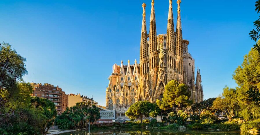 Barcelona Private Tour: Sagrada Familia,Park Güell & Pedrera - Key things that make this Barcelona private tour work