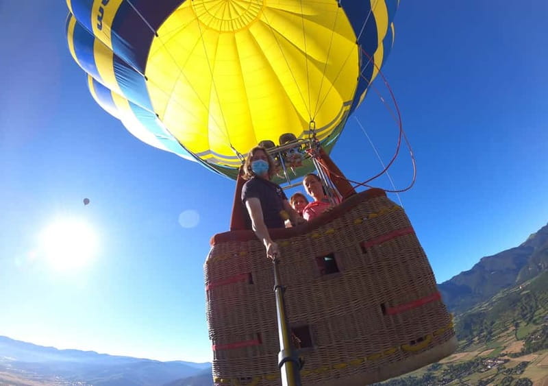 Barcelona Private VIP Balloon Flight with Pick-up Service - A private VIP balloon ride over Catalonia at sunrise