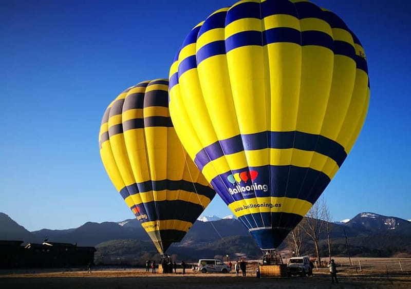 Barcelona Private VIP Balloon Flight with Pick-up Service - The flight itself: up to 3,000 feet over Montserrat, coast, and sky views
