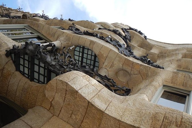 Barcelona Private Walking Tour with Skip the Line La Pedrera and Casa Batllo - Passeig de Gràcia and Plaça de Catalunya: short stops, big payoff