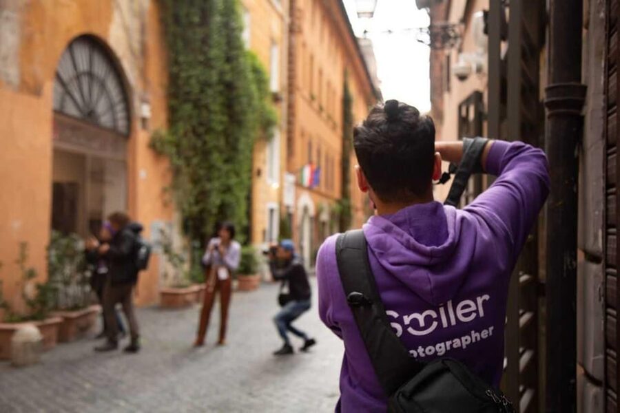 Barcelona: Professional Photoshoot Outside Sagrada Familia - Why a Sagrada Familia photoshoot beats another selfie stop