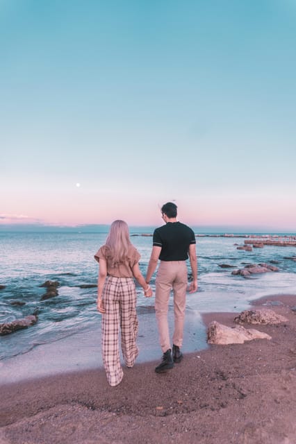 Barcelona: Professional Private Photoshoot - Photo package details: 25 vs 50 edited images, and what you receive