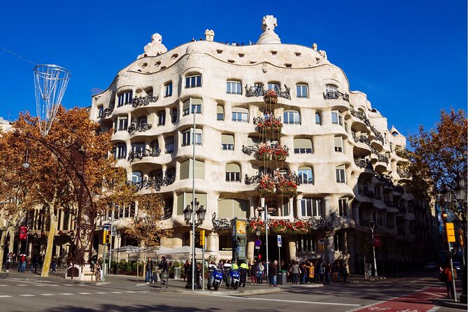 Barcelona: Reserved Entrance to Casa Mila (La Pedrera) with Audio - Rooftop with sculptural shapes and wide Barcelona views