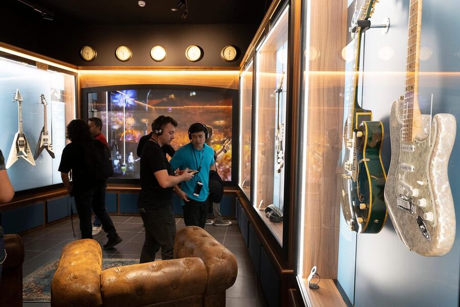 Barcelona: Rock Museum- Guitar Legends Hall - What the rules mean for your visit (flash, food, and pace)