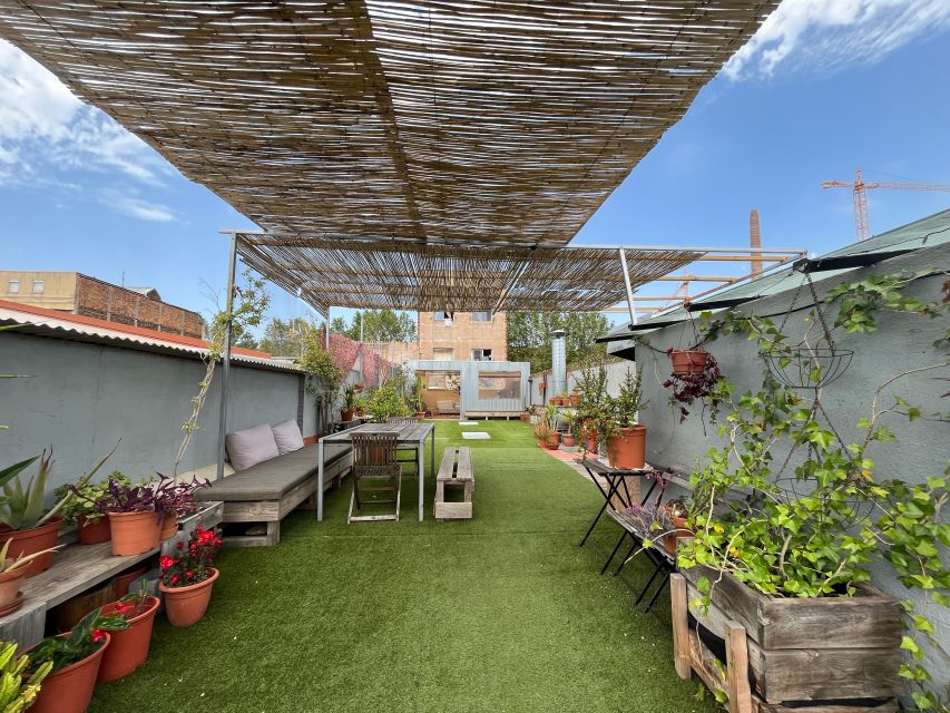 Barcelona: Rooftop Paella Cooking Class with Sangria - Sangria or Vermouth First: The Social Warm-Up That Sets the Tone