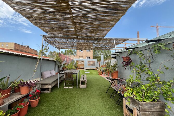 Barcelona Rooftop Paella Cooking Class with Sangria & Local Host - The Star Side Dishes: Tomato Salad and Pan con Tomate