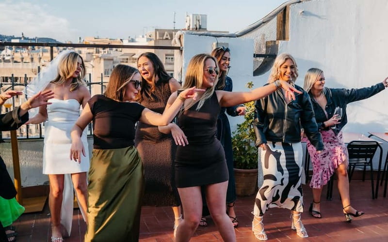 Barcelona: Rooftop Salsa Class with Bottomless Sangria - Your 1-Hour Beginner Salsa Class: How the Steps Get Made Easy