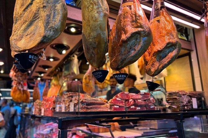 Barcelona´s Lunch or Dinner Tapas Tour: Food, drinks, happiness! - Where the tour starts and ends, and why it matters