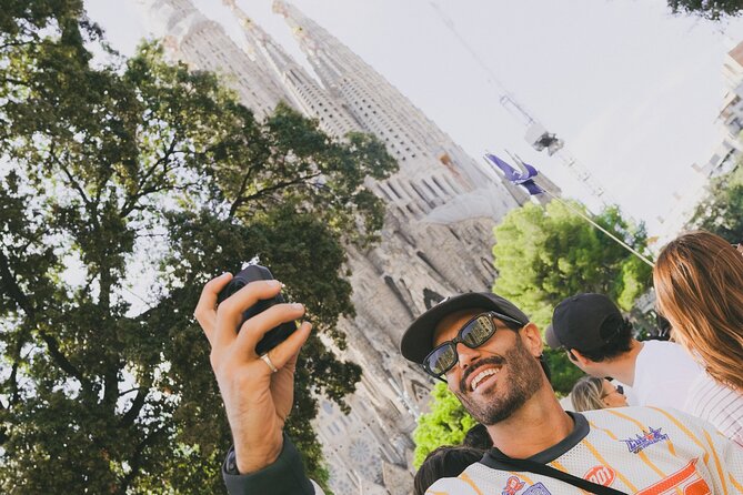 Barcelona’s Most Fun E-Bike Tour: Gaudí & City Stories - The Elegant Boulevard Stop: Modernism on Display in Everyday Life