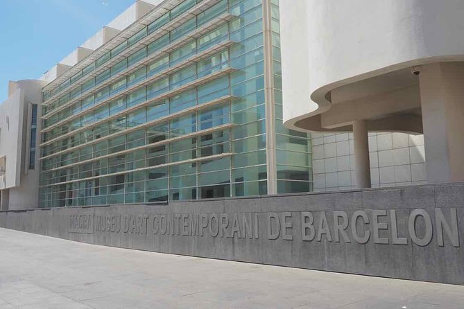Barcelona's Original Bike Tour in English - Small-group energy, and what makes the guides stand out