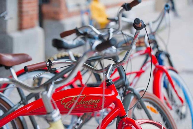 Barcelona's Original Bike Tour in English - Pace and comfort: who this tour suits best