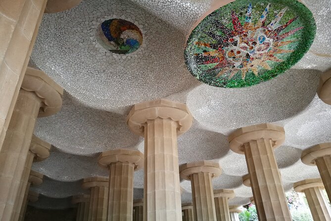 Barcelona Sagrada Familia and Guell Park drink and tapa - Timing and crowd control, especially if you hate lines
