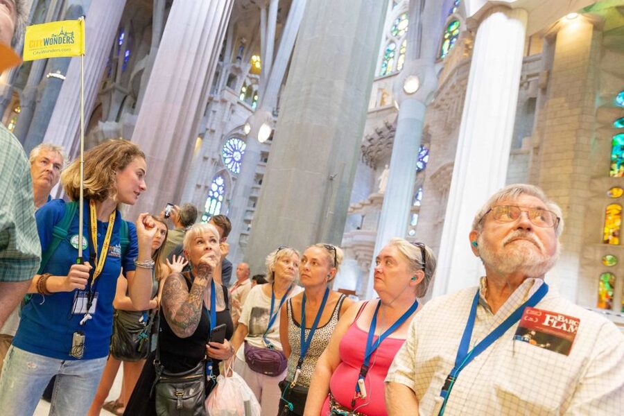 Barcelona: Sagrada Familia and Park Guell Combo Guided Tour - The transit gap between venues, and why planning matters