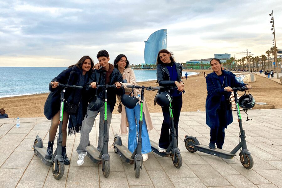 Barcelona: Sagrada Familia Electric Scooter or Bike Tour - How the bike, e-bike, or e-scooter ride really works