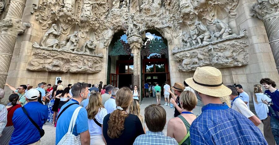 Barcelona: Sagrada Familia Entry Ticket and Guided Tour - FAQ