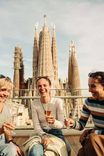 Barcelona: Sagrada Familia Evening Tour with Cava - Should you book this Barcelona Sagrada Familia evening tour with cava?