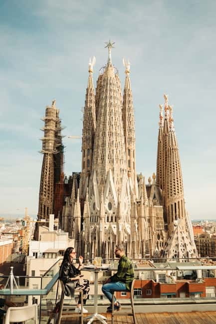 Barcelona: Sagrada Familia Evening Tour with Cava - Why an evening Sagrada Familia tour is a smart move