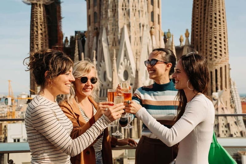 Barcelona: Sagrada Familia Evening Tour with Cava - Skip-the-line entry: where the real value comes from