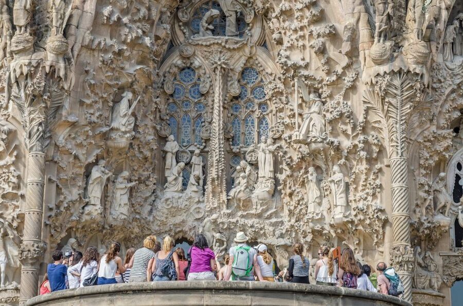 Barcelona: Sagrada Familia Fast-Track Guided Tour - Key things to know before you go