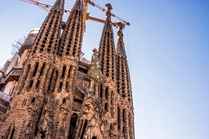Barcelona: Sagrada Familia Fast Track Tour with Tower Option - How the 2-hour flow actually feels in practice