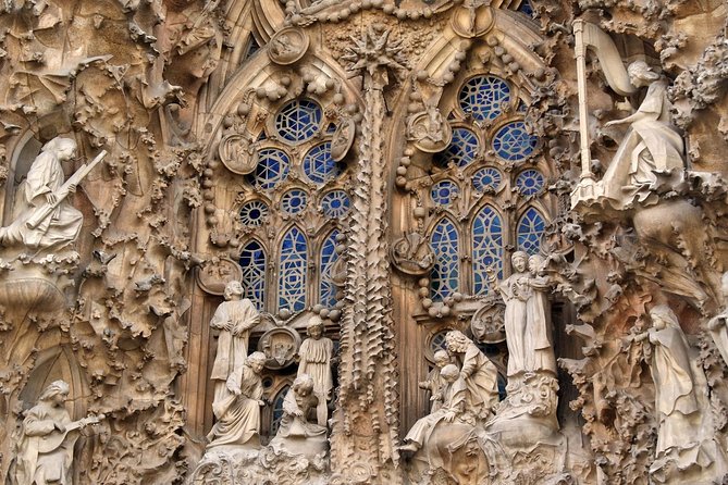 Barcelona: Sagrada Familia Fast Track Tour with Tower Option - Price and value: what you’re paying for besides the ticket