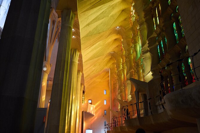 Barcelona: Sagrada Familia Guided English Tour Skip The Line - Key highlights you should care about