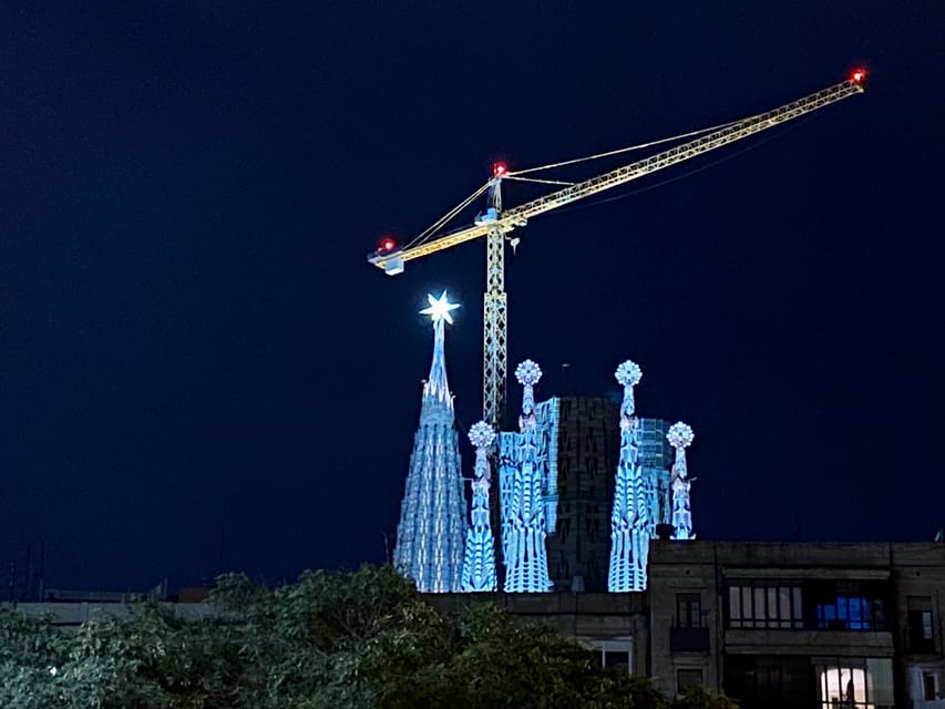 Barcelona: Sagrada Família Guided Tour and Entry Tickets - The work-in-progress factor, and why construction still matters